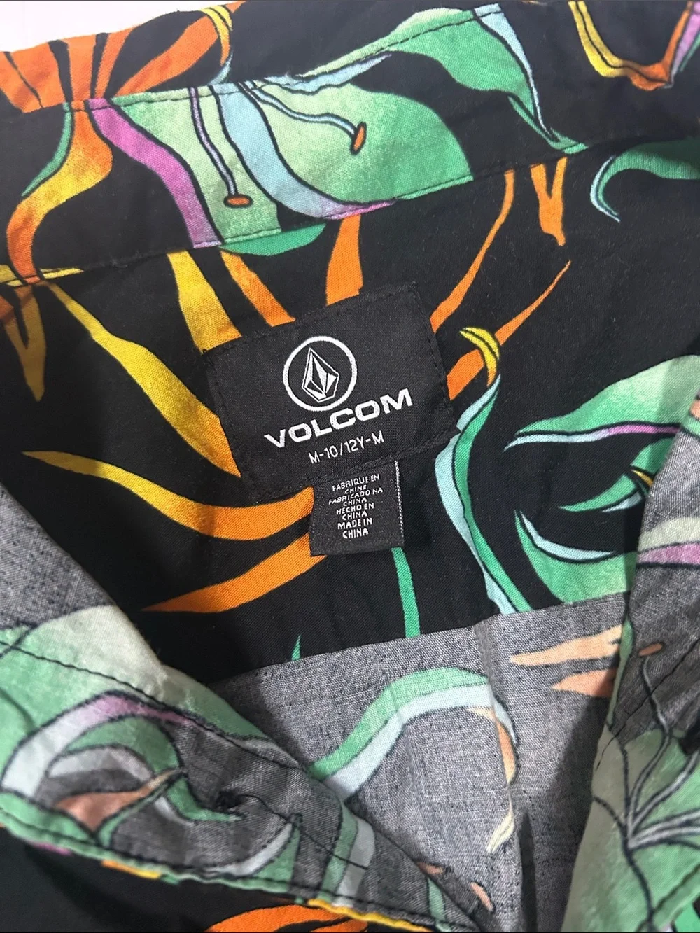 Volcom Boys Black Short Sleeve Tropical Floral Button-Up Shirt Size 10-12Y
